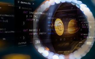 大竹 api php源码,下载的php源码怎么运行呢？